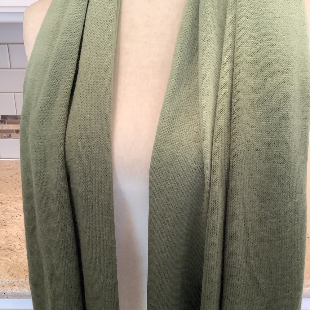 Green Scarf Throw with Tassels Ombré Wrap - Picture 2 of 8